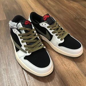Air Jordan 1 Low Travis Scott